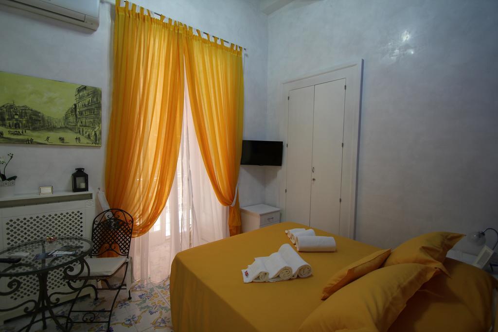 Bed & Breakfast Le Vie Di Napoli